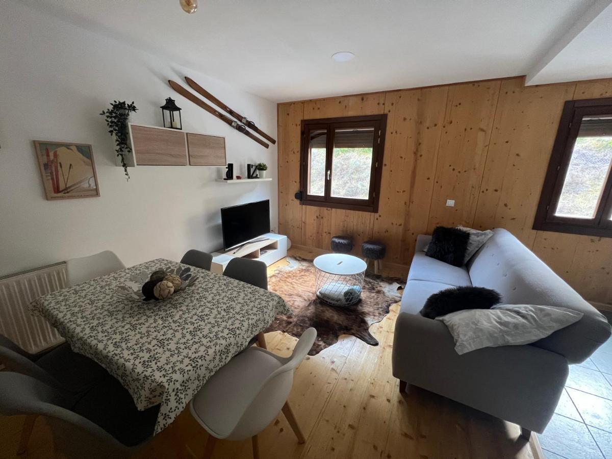 Apartamento Luga Castiello de Jaca Exterior photo